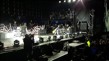 Hayley Williams Menggoda Di Panggung Voodoo Music Festival 2013 – Paramore Bikin Penonton Bergairah Dengan Penampilan Panas Dan Penuh Nafsu