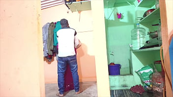 Keponakan Menghancurkan Pantat Mami Seksi Dengan Kekuatan Penuh