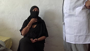 Istri Amatir Arab Minum Air Mani Dari Dokter Mesum Yang Gila Seks