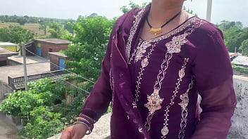 Desi Bhabhi Bhojpuri Menggoda Dengan Tubuh Seksi Dan Memuaskan Nafsu Sampai Puas Dengan Audio Hindi Menggairahkan