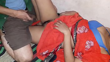 Gadis India Dan Temannya Sembunyi Untuk Berhubungan Intim
