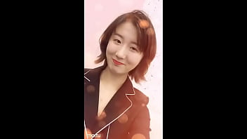 Analis Keuangan Ternama China Dorrit Yaqi Menghisap Kontolku Dengan Liar