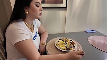 Sis Tiri Turki Berpantat Besar Dihardik Abang Tirinya Setelah Makan Siang – Video Mesum Amatir Xxx