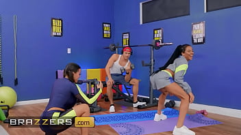 Brazzers – Nonton Bintang Porno Terseksi Berkeringat Saat Olahraga Mesum Yang Bikin Ngentot Keras