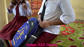 Gadis Dan Cowok India Paling Hot Ngesex Dengan Suara Hindi Yang Jelas Dan Menggoda