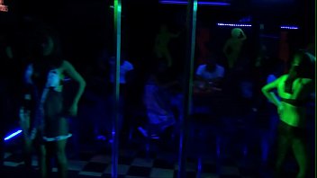 Gadis Seksi Di Bar Enu Subic Olongapo Filipina Yang Bikin Bergairah