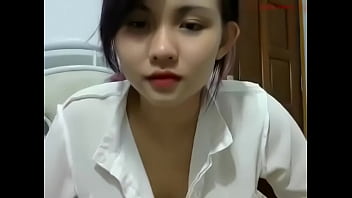 Gadis Vietnam Berambut Emas – Kisah Panas Part 1