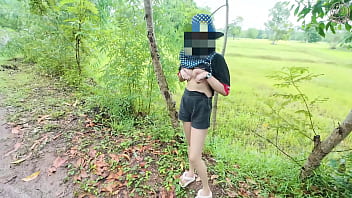สาวไทยใจกล้าเดินโชว์หีริมถนน เสียงครวญครางสุดเร้าใจ