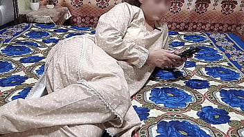 Gadis Pakistan Diharduki Keras Dari Belakang Oleh Bos Arabnya Dengan Audio Hindi, Tante Desi Beraksi