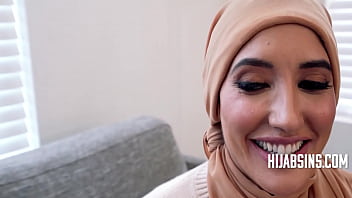 Menerobos Hambatan Budaya Dengan Setiap Gerakan Sensual