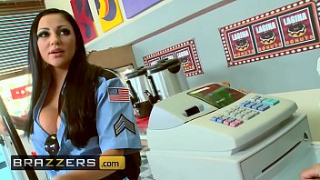 Payudara Besar Berbalut Seragam – (audrey Bitoni, Honey White, Johnny Sins) – Boston Cream – Brazzers