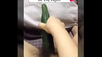 Le Thi Tuyet, Wanita Vietnam Yang Menggoda